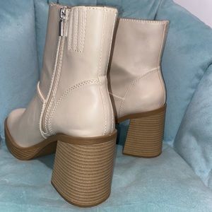 70s Platform Chunky Heel Boots in Cream White Size Women’s 11